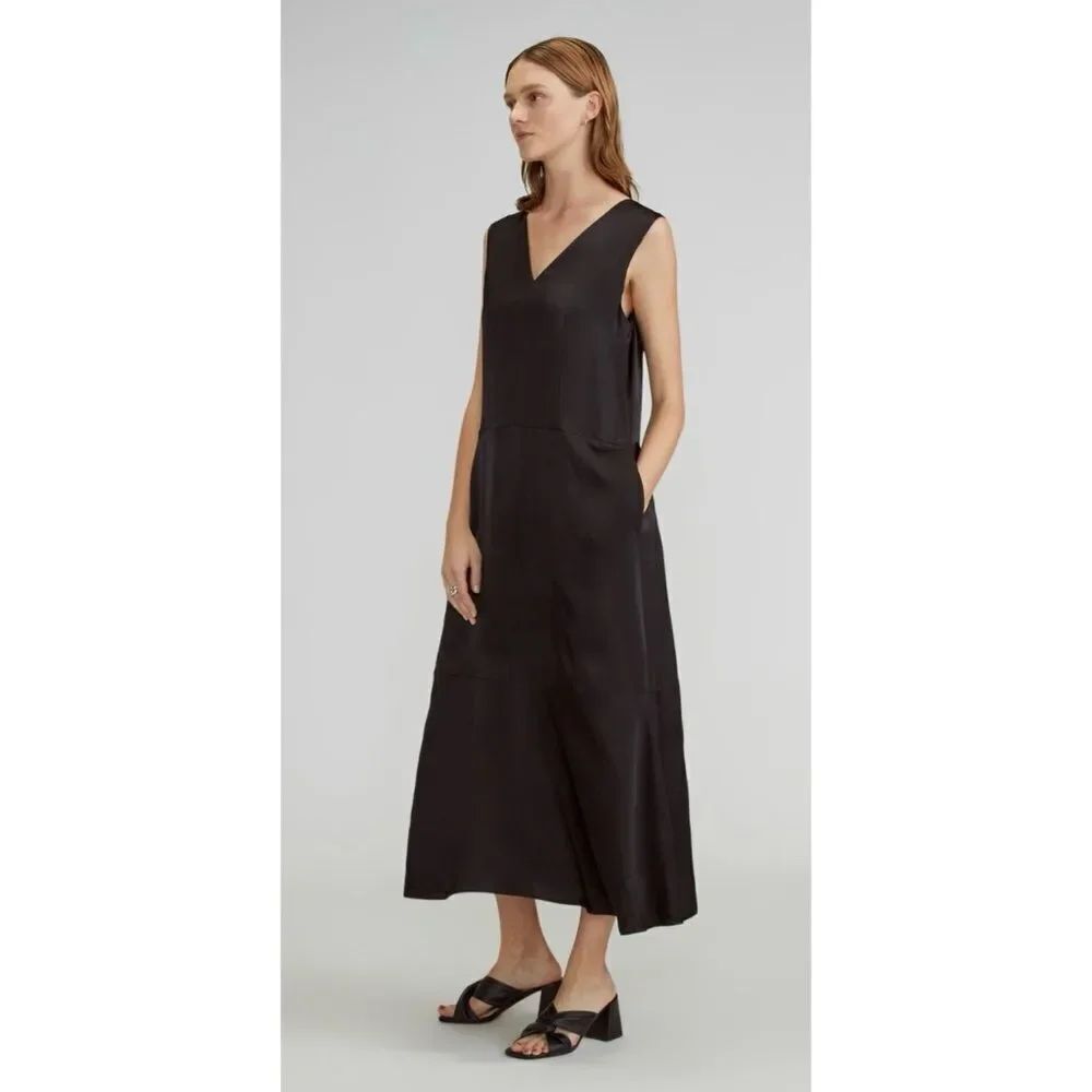 EVERLANE
The Satin V-Neck Maxi Dress in Black Size S / NWOT